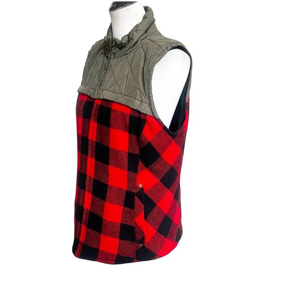 Maurice’s Red Buffalo Plaid Flannel Puffer Zip Up Vest Size XL Outdoors Hunting - Picture 5 of 10